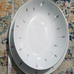 Vintage harmony house serving dishes 2 pc carousel design